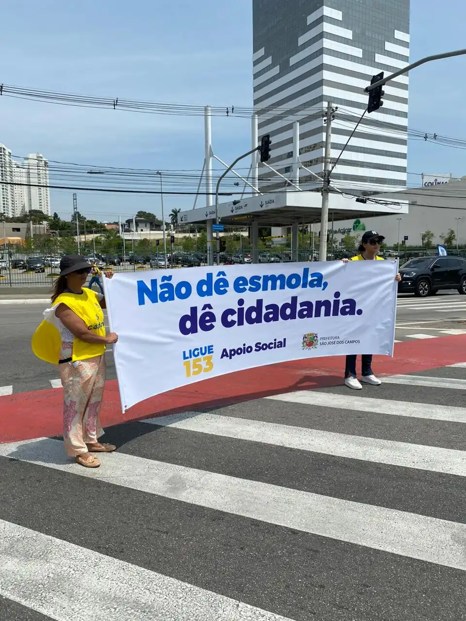 Prefeitura de São José lança nesta terça (26) campanha para desestimular o ato de dar esmolas