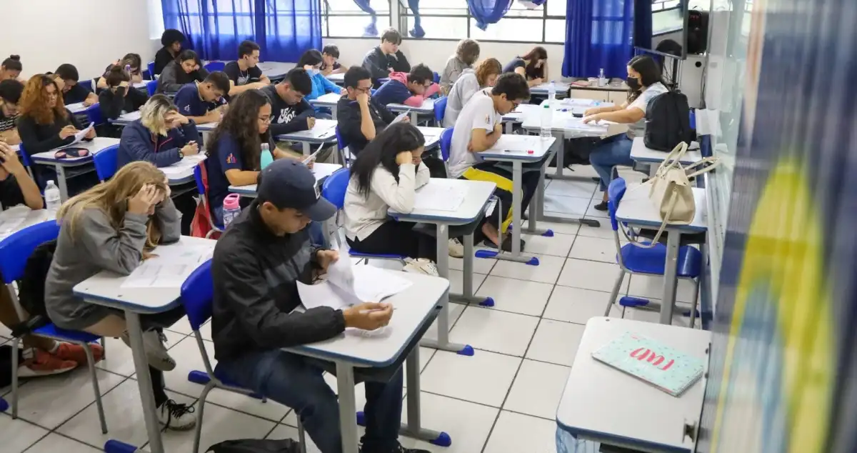 10 mil vagas no ensino superior para alunos da rede publica