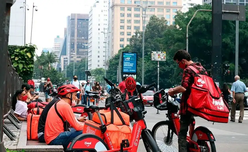 Número de trabalhadores por aplicativos cresce 170% em 10 anos, segundo BC