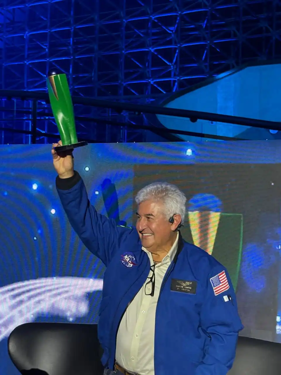 Marcos Pontes, astronauta brasileiro, recebe troféu #BrazilsBest Peace Award