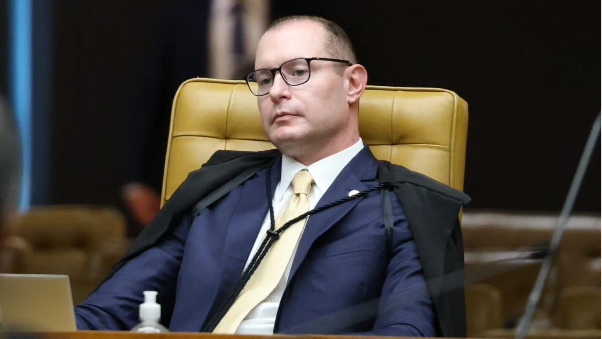 Zanin prorroga votação em todo o país até as 19h após pedido da campanha de Lula