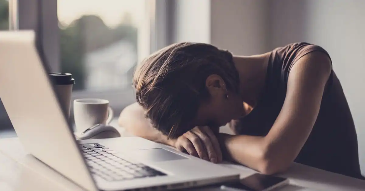 Síndrome de Burnout: psiquiatra explica sobre o esgotamento profissional que afeta milhares de pessoas ao redor do mundo