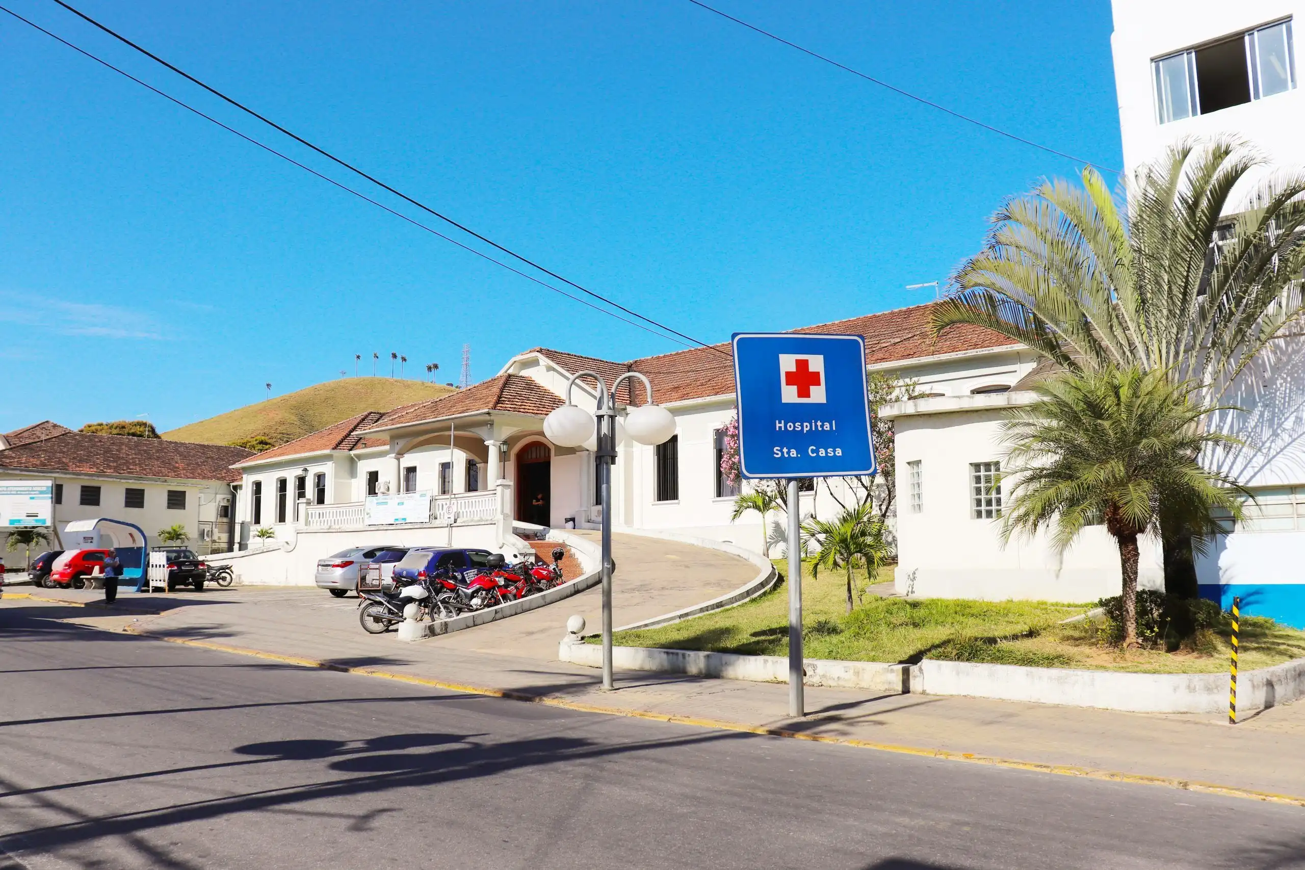 Mulher de 77 anos morre após ser atropelada por caminhão em Aparecida