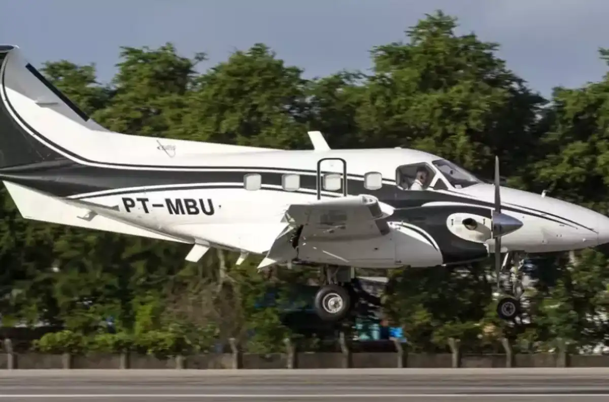 Caixa-preta do avião que caiu em Paraibuna é encontrada