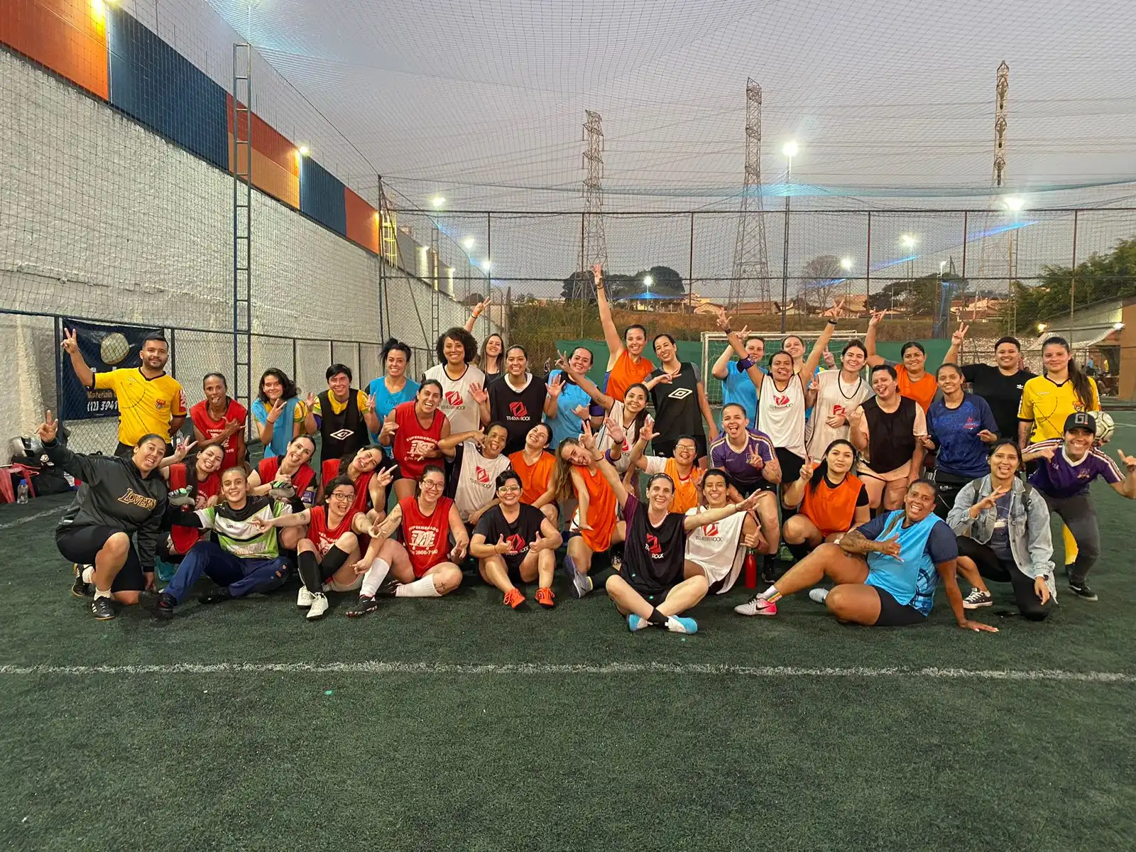 Escola de futebol exclusiva para mulheres do Vale do Paraíba completa oito anos