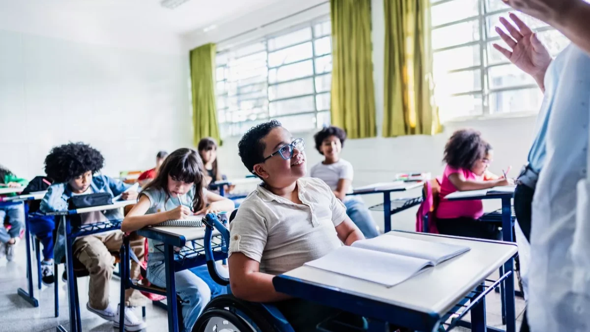 Litoral Norte prepara transição de alunos da Educação Especial entre redes: o que isso significa para as famílias?