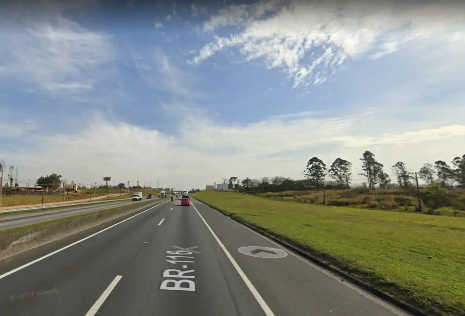 Acidentes causam congestionamento na via Dutra em São José