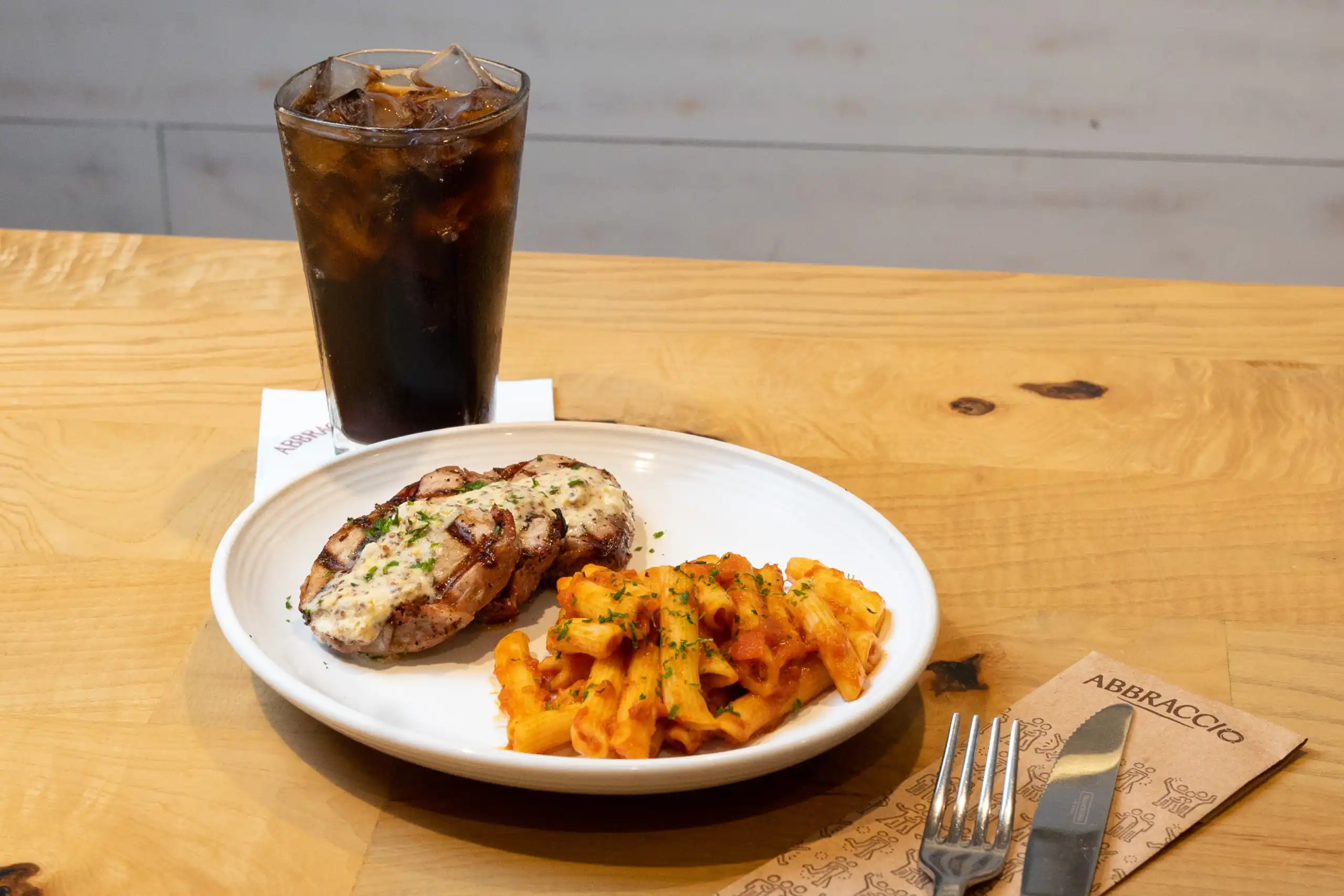 Abbraccio apresenta menu de jantar com bebida por apenas R$ 49,90