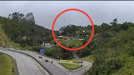 Câmeras da Tamoios flagraram possível helicóptero desaparecido