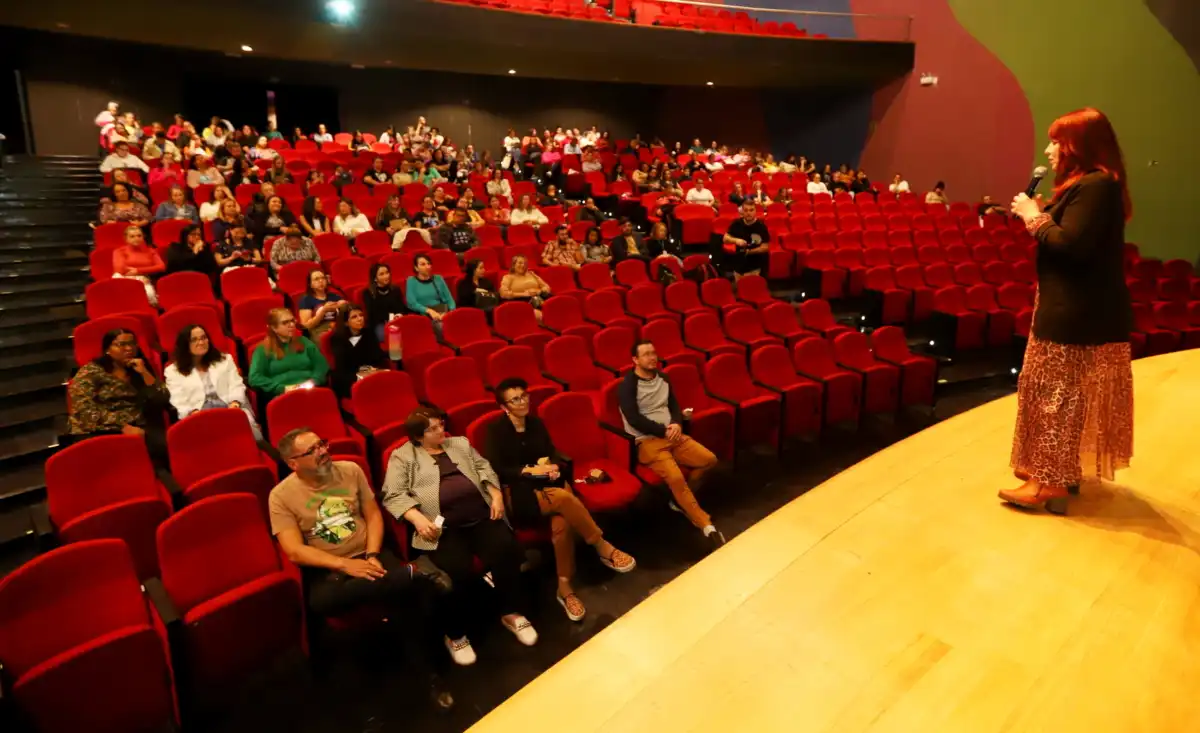 Professores de EMEIs e creches municipais de Jacareí são premiados por Boas Práticas do Programa Impare