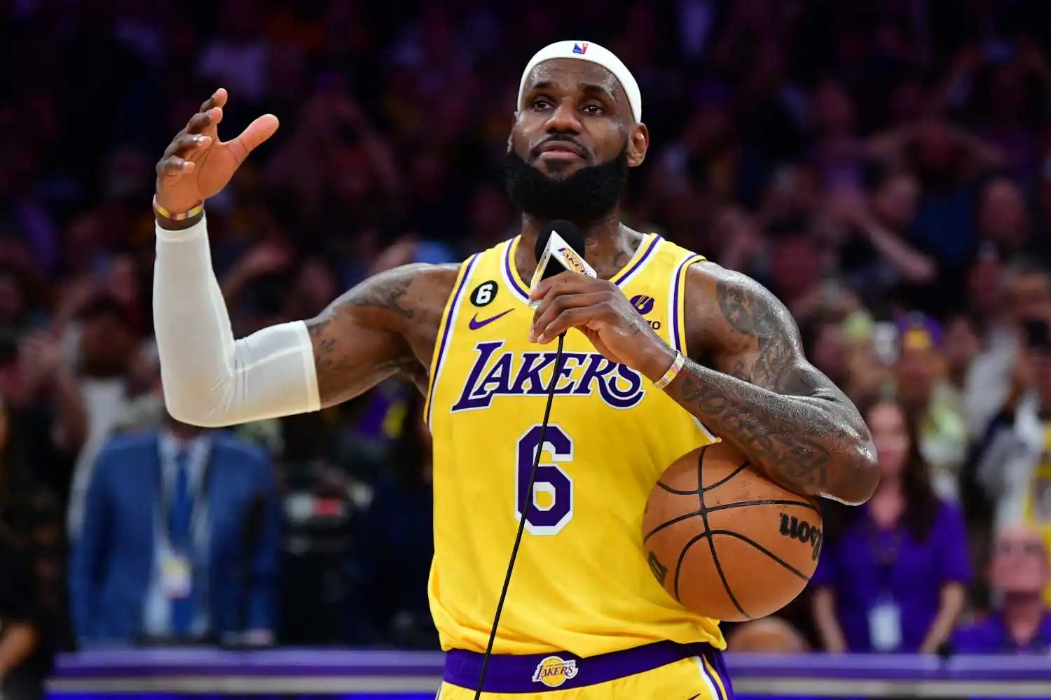 LeBron James torna-se o maior pontuador da história da NBA
