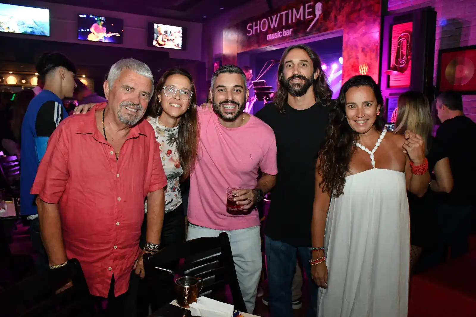Final de semana agitado na Showtime Music Bar em SJC