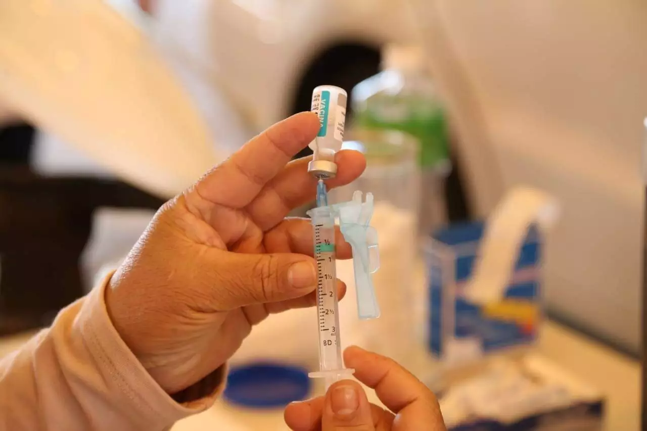 Vacina contra dengue chega a São José em clínicas particulares