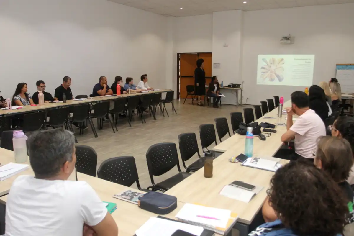 Professores municipais recebem 2ª formação com o tema "Educação das Relações Étnico Raciais – ERER"
