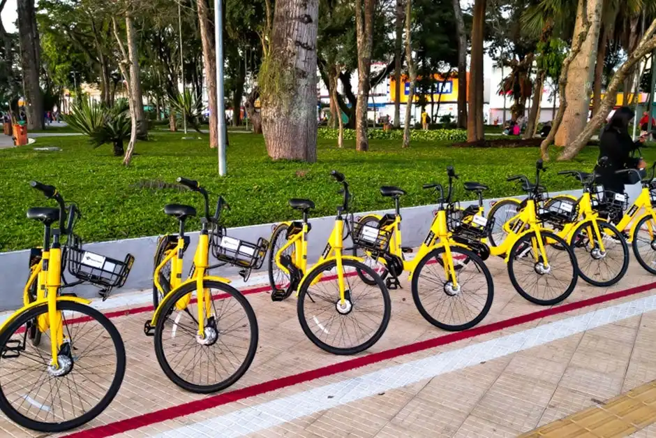 Bikes compartilhadas já estão disponíveis na Praça Afonso Pena