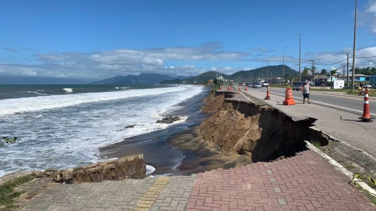 USP e Prefeitura discutem medidas para conter erosão nas praias de Caraguatatuba