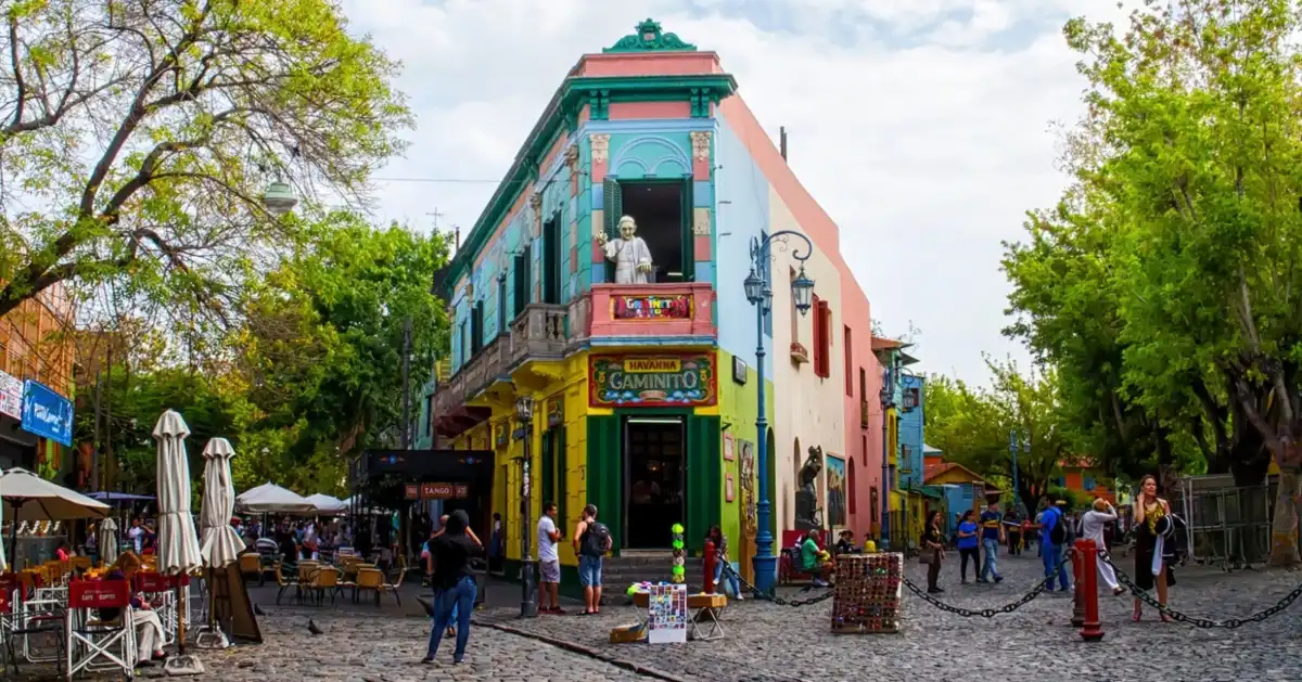 Recife e Buenos Aires lideram destinos preferidos para festas de fim de ano