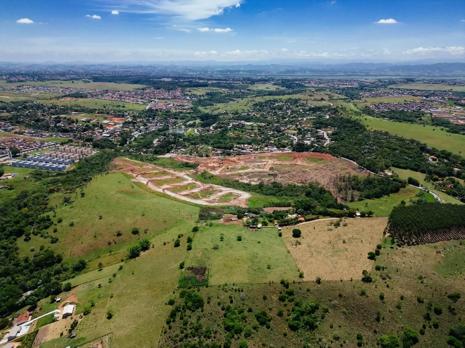 Região leste ganha novo bairro com acesso pela Estrada do Cajuru
