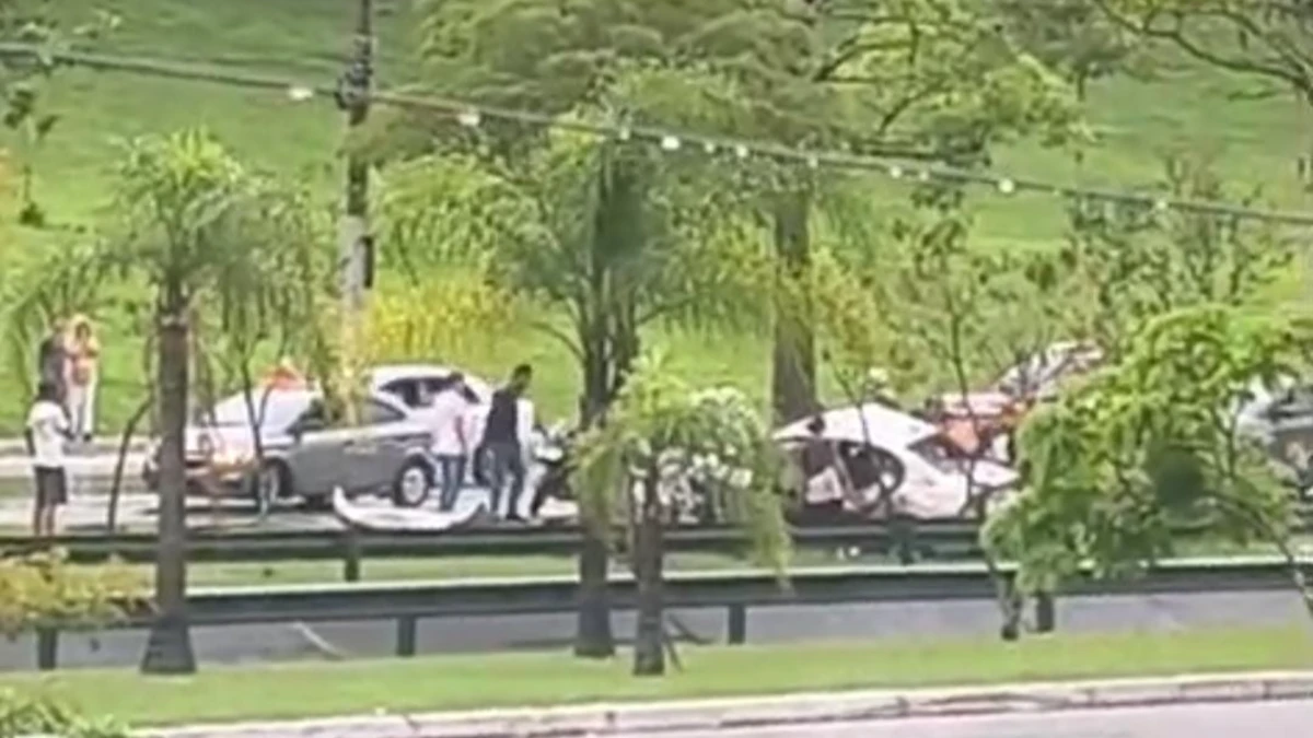 Acidente no Anel Viário deixa quatro feridos, três em estado grave