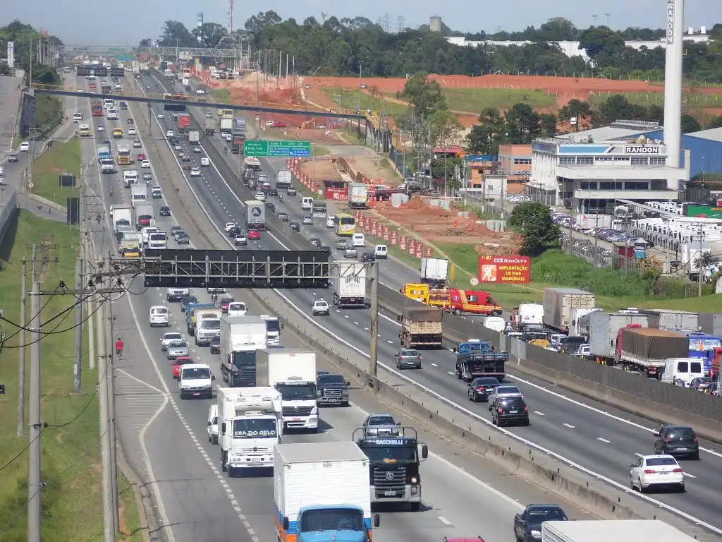 Volta do Feriado: rodovias da RMVale registram tráfego intenso nesta terça (09)