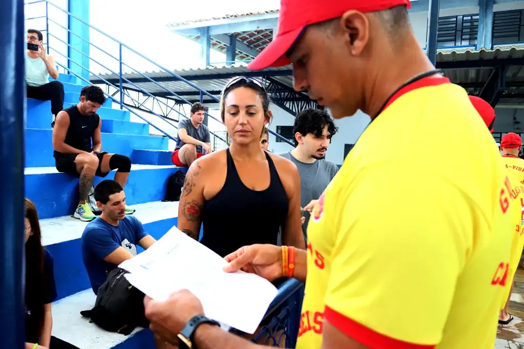 Inscrições para 20 vagas de guarda-vidas temporários em Caraguatatuba vão até o dia 20