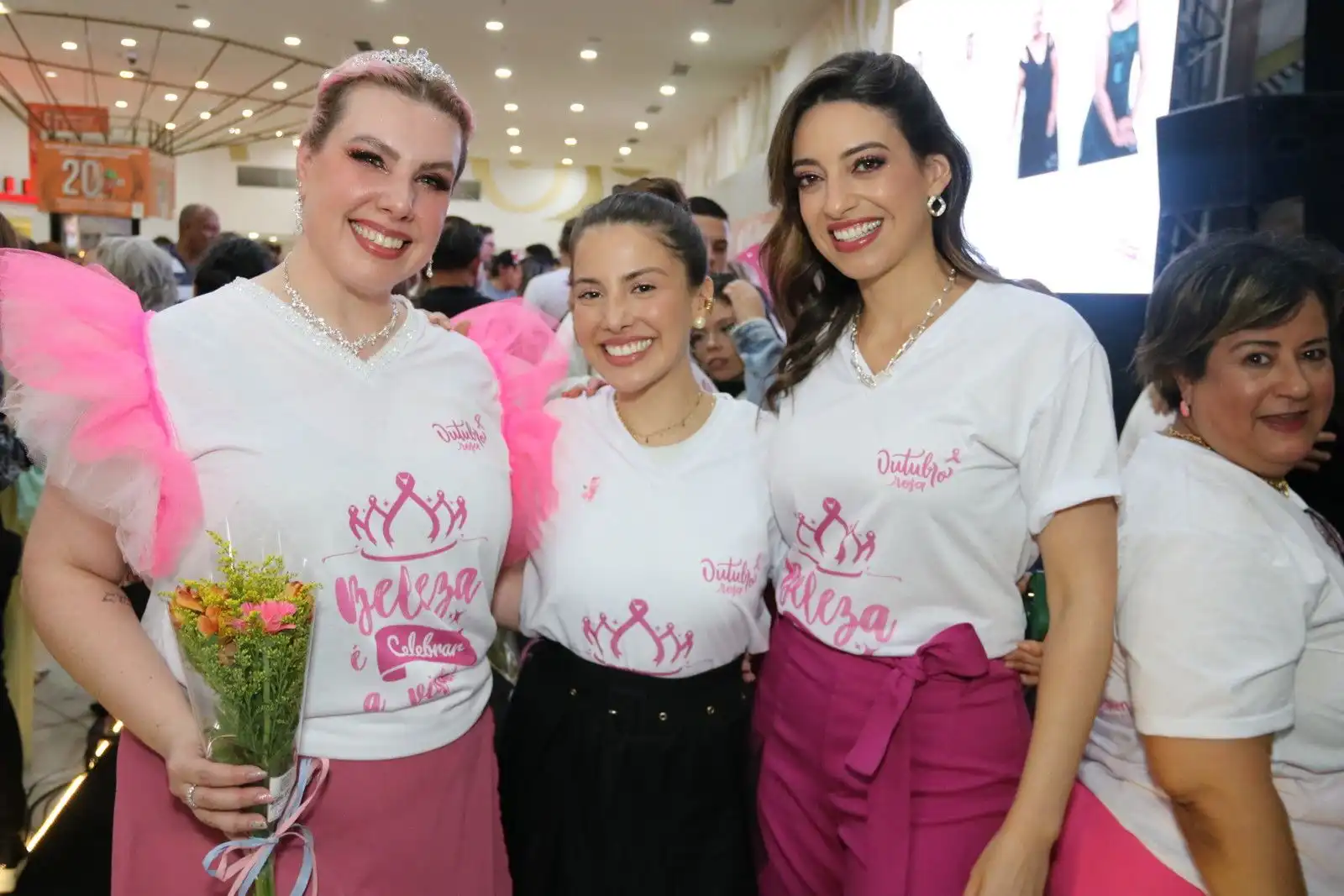 Luta contra o câncer de mama é tema de desfile no Jacareí Shopping