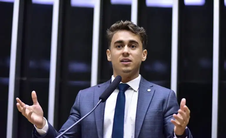 Nikolas Ferreira viraliza ao criticar fala do presidente Lula sobre alimentos
