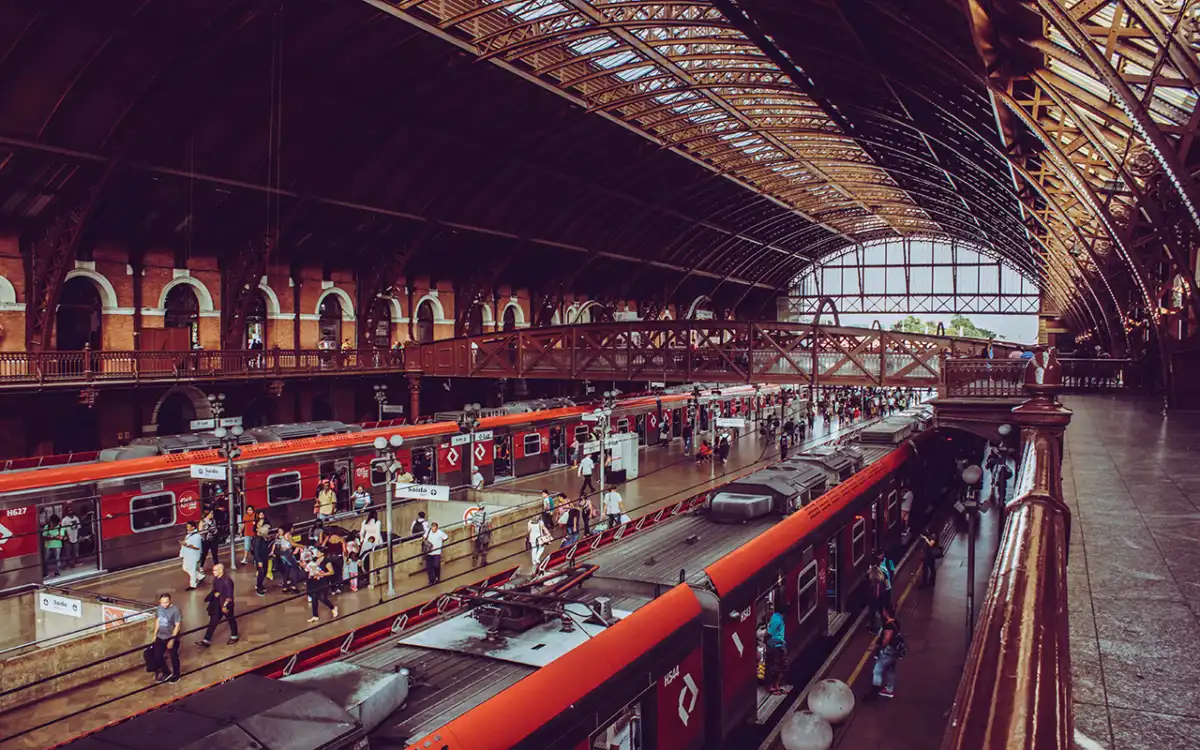 Estação da Luz da CPTM recebe ação educativa "Na Ponta da Língua" nesta sexta-feira (26)