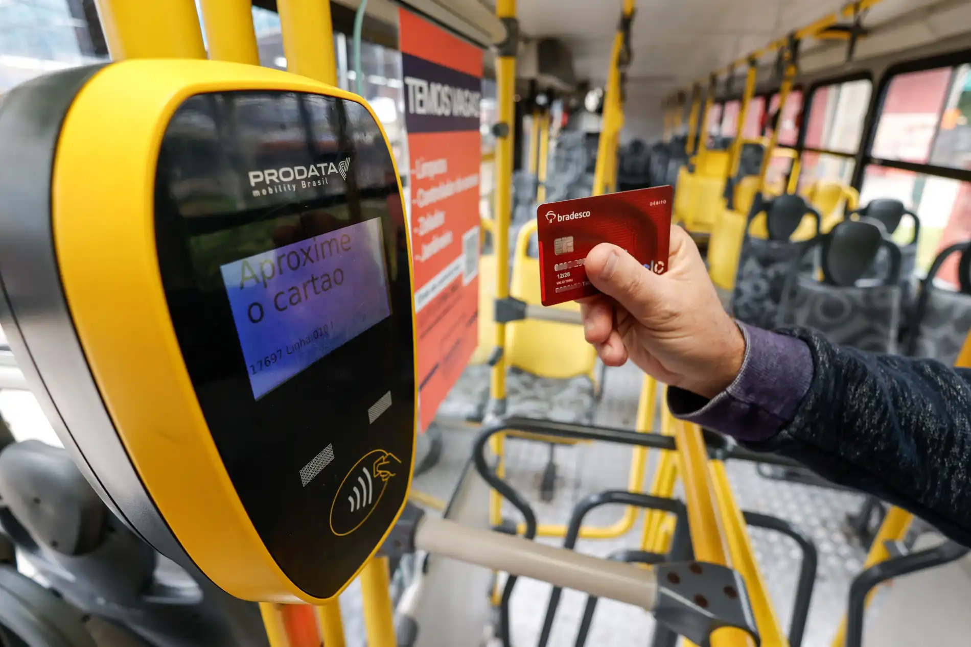 Ônibus de Jacareí passam a aceitar pagamento da tarifa por cartão de crédito e débito