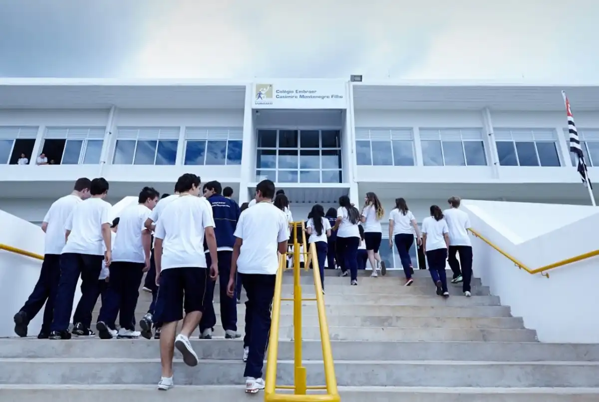 Colégios Embraer oferecem 240 vagas para Ensino Médio em 2026