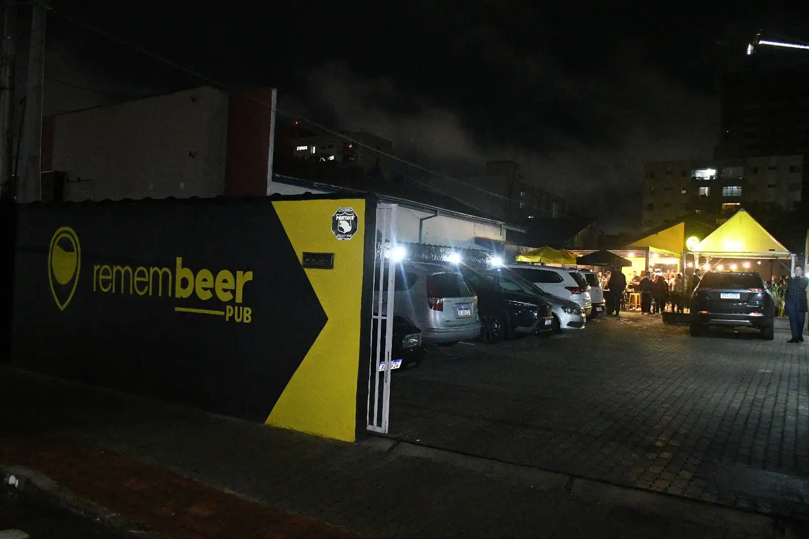 REMEMBEER PUB inaugura na Vila Ema
