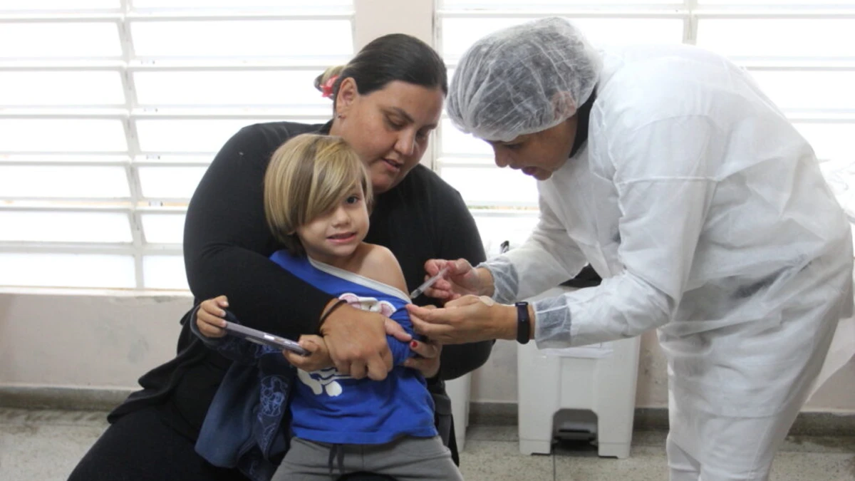 Jacareí inicia campanha de Multivacinação para crianças e adolescentes
