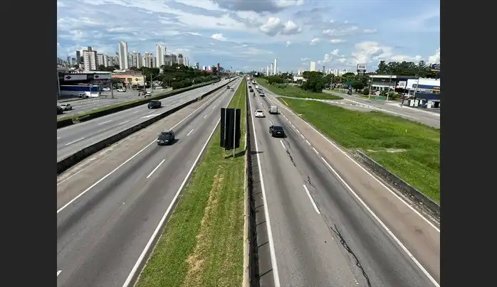 Obra da Rodovia Pres. Dutra inicia ampliação do trecho próximo à Johnson, em São José