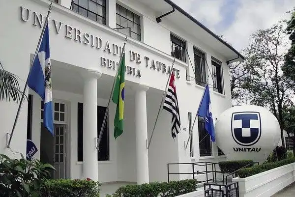 Unitau coloca 3 imóveis à venda em reestruturação administrativa