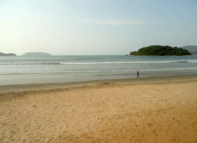 Turista morre após se afogar no mar e tentar salvar o filho em Ubatuba