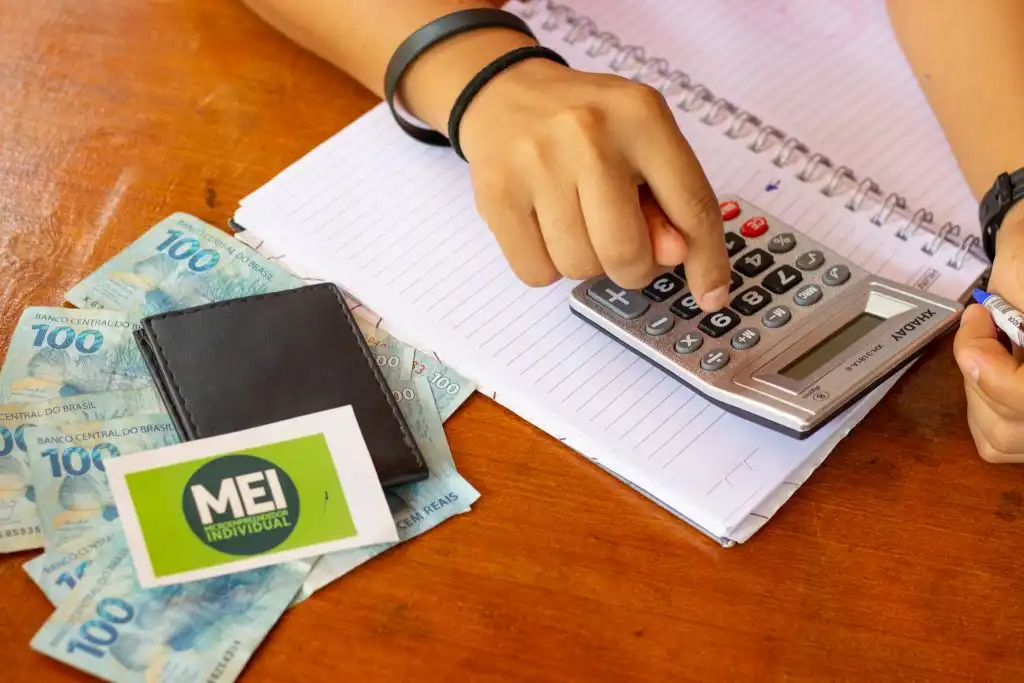 MEIs e pequenas empresas com débitos serão excluídas do Simples Nacional a partir de janeiro
