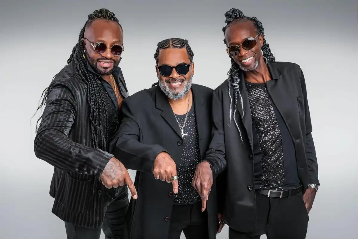 Negritude Junior faz show gratuito em Natal Iluminado de Caçapava