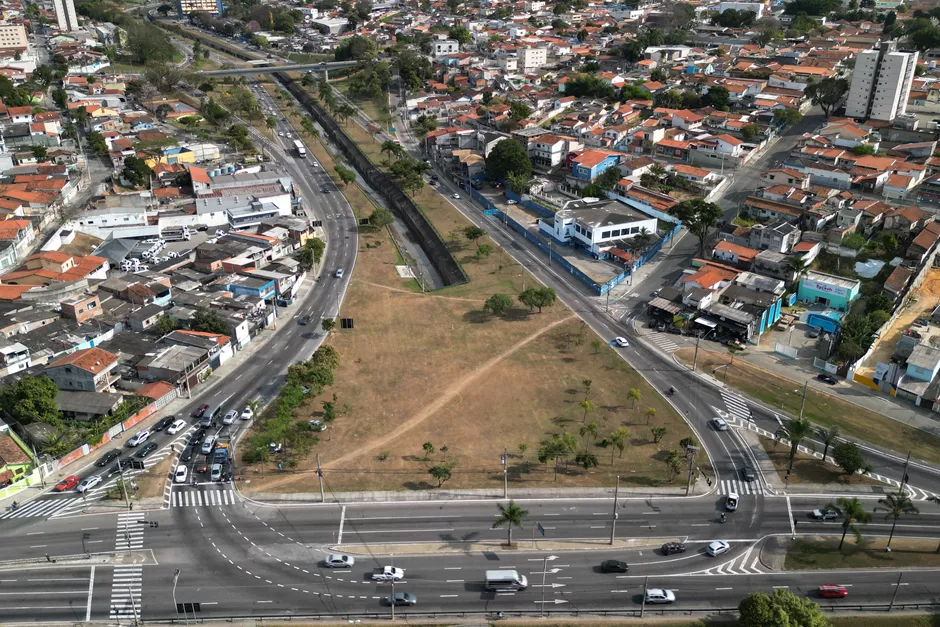 Avenida Sebastião Gualberto terá túnel com acesso à região norte