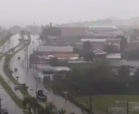 Chuva forte causa alagamentos na Zona Leste nesta quinta (05)