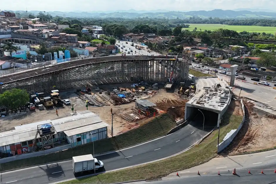 Acesso à Av. Sebastião Gualberto é liberado provisoriamente em São José