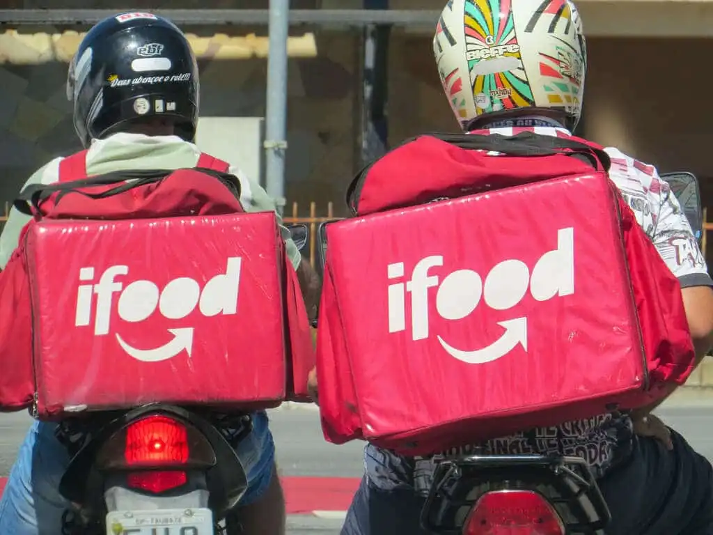 Mobilização de entregadores de aplicativos causa atrasos de 3 horas nas entregas