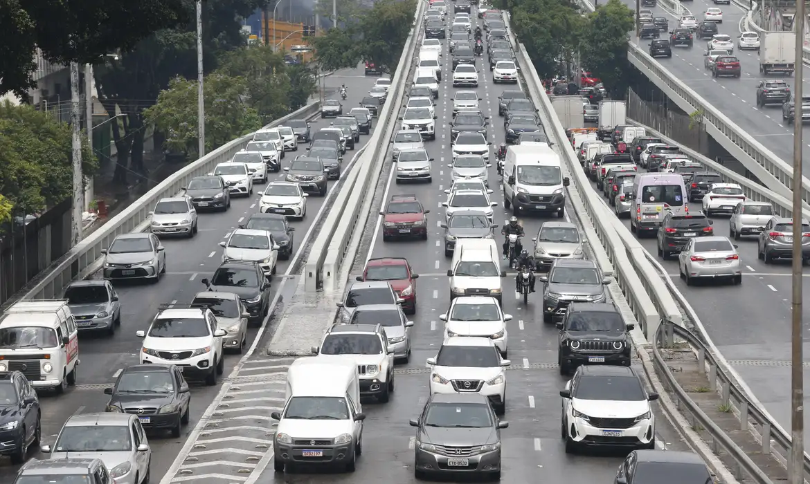 IPVA: pagamento com desconto de veículos com placa final 3 termina nesta quarta (14)