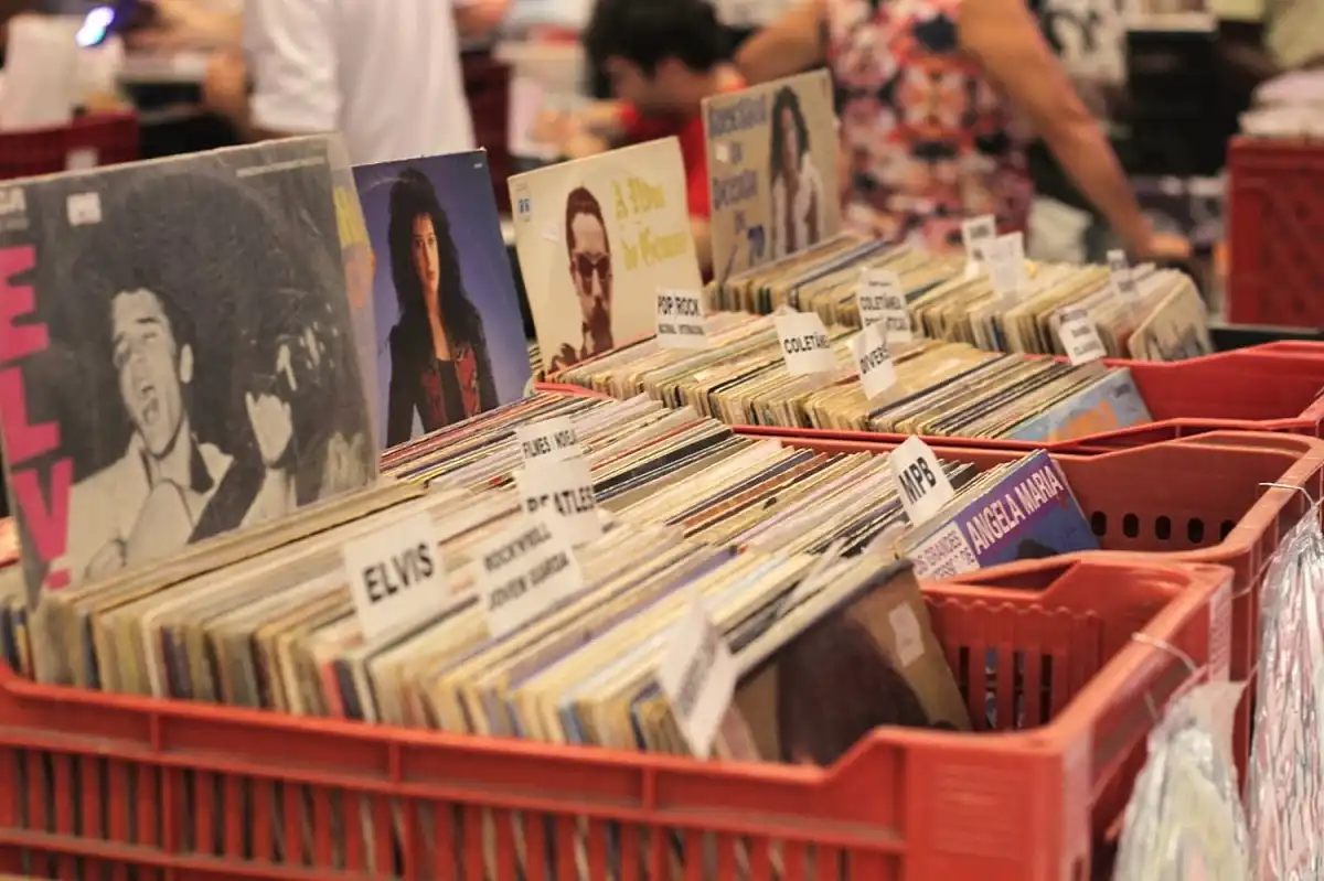 Evento une feira de discos, dança e shows neste final de semana