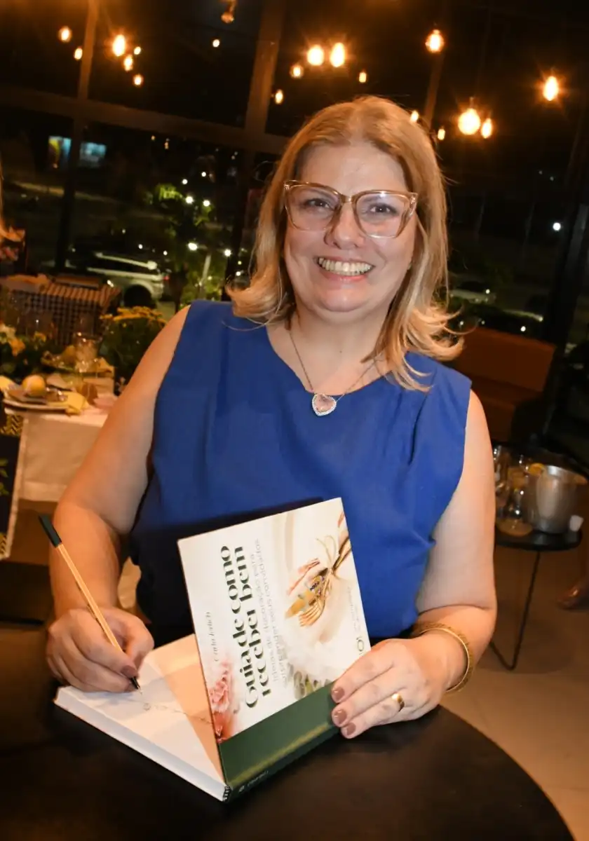Carla Jerlich lança “Guia de Como Receber Bem” em São José dos Campos