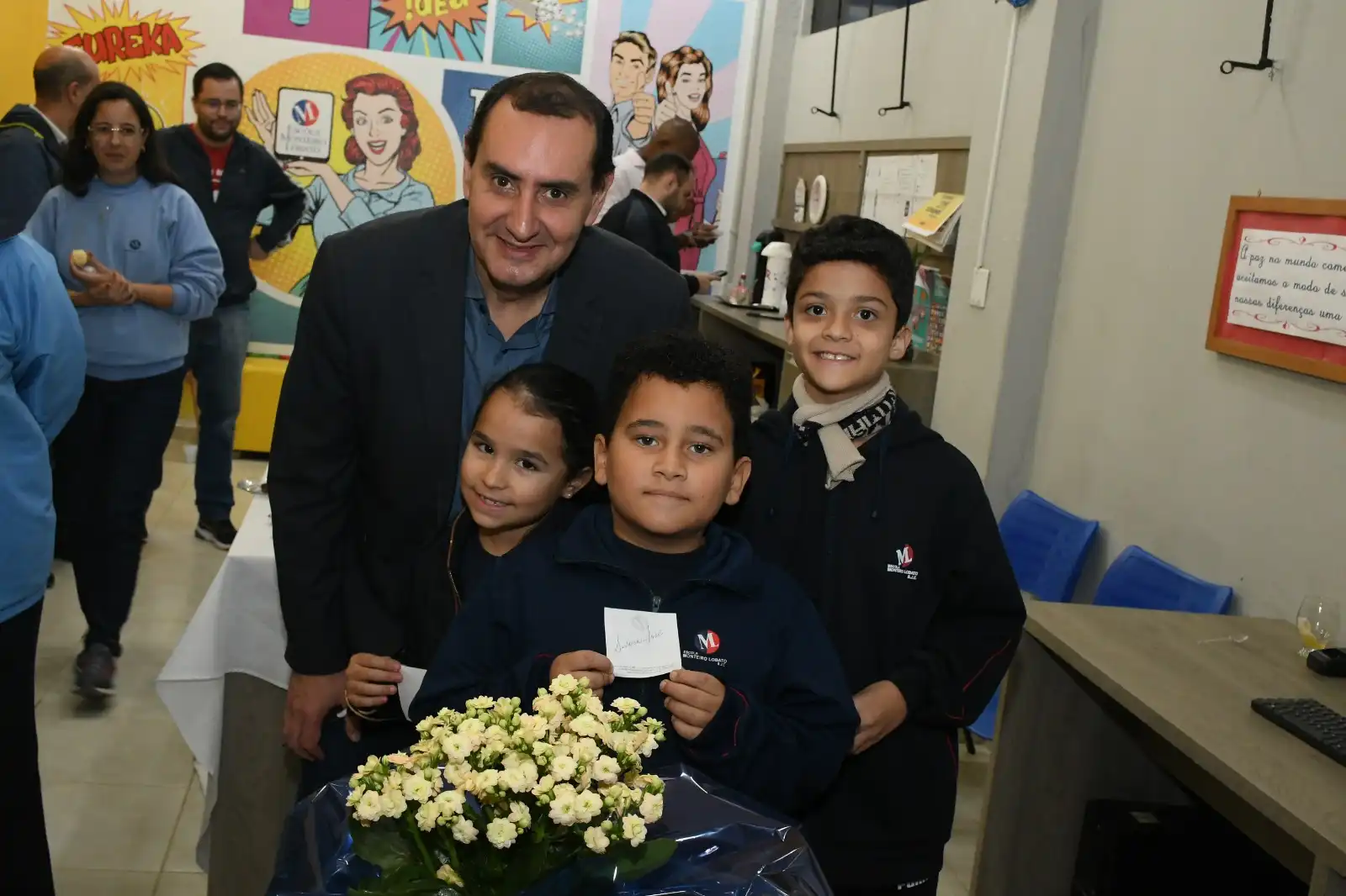 Escola Monteiro Lobato recebeu o Prefeito de São José dos Campos, senhor Anderson Farias