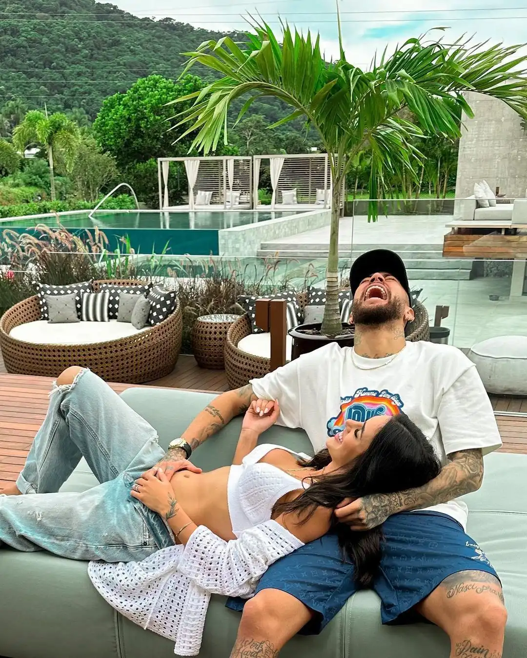 Neymar anuncia que vai ser pai pela segunda vez