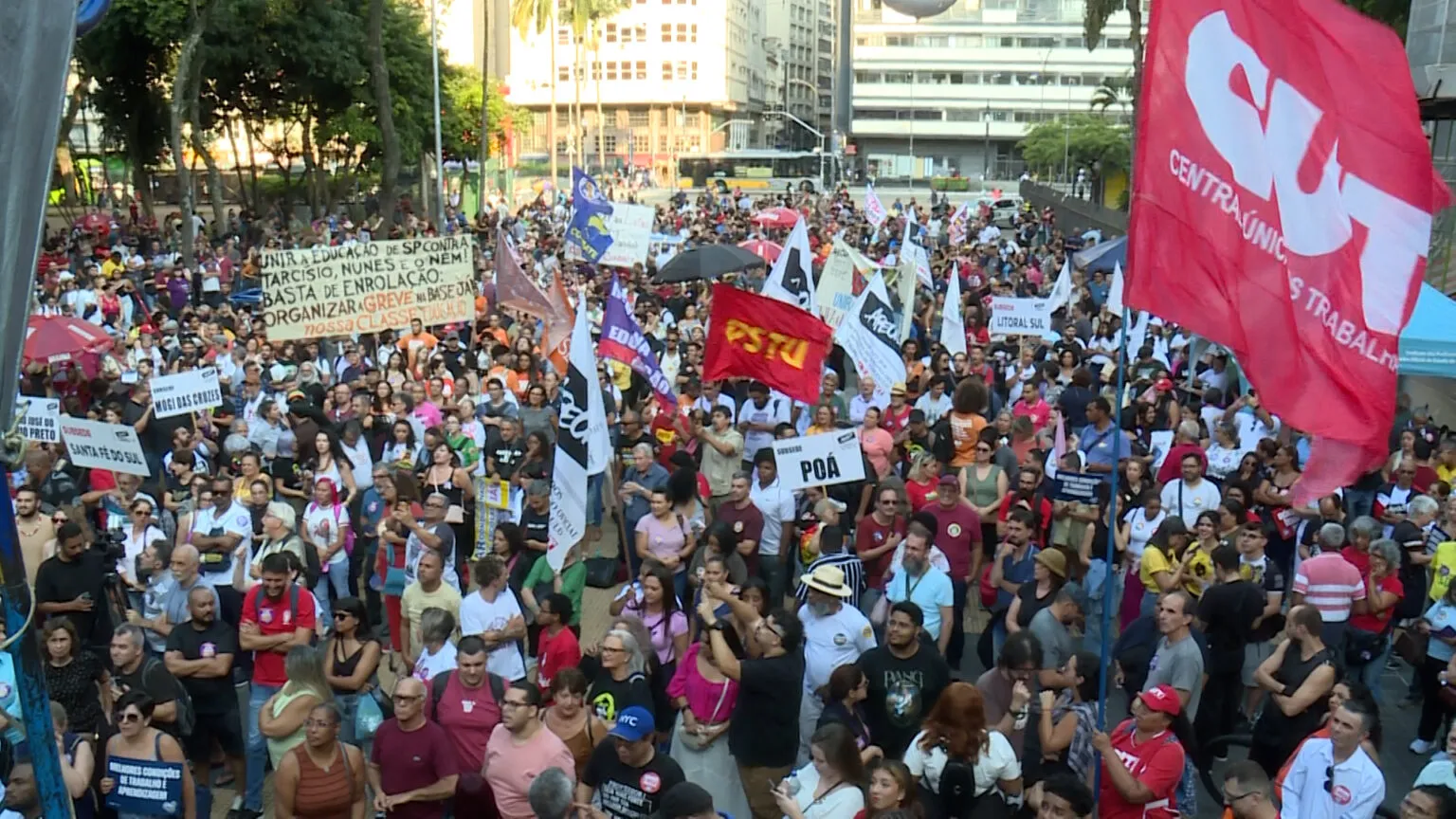 Professores da rede estadual de São Paulo vão entrar greve