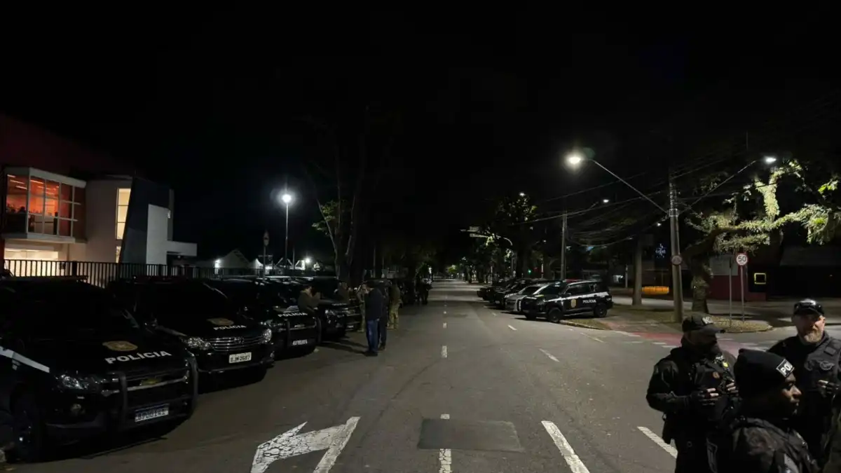 Polícia prende 12 suspeitos durante operação contra o tráfico em São José