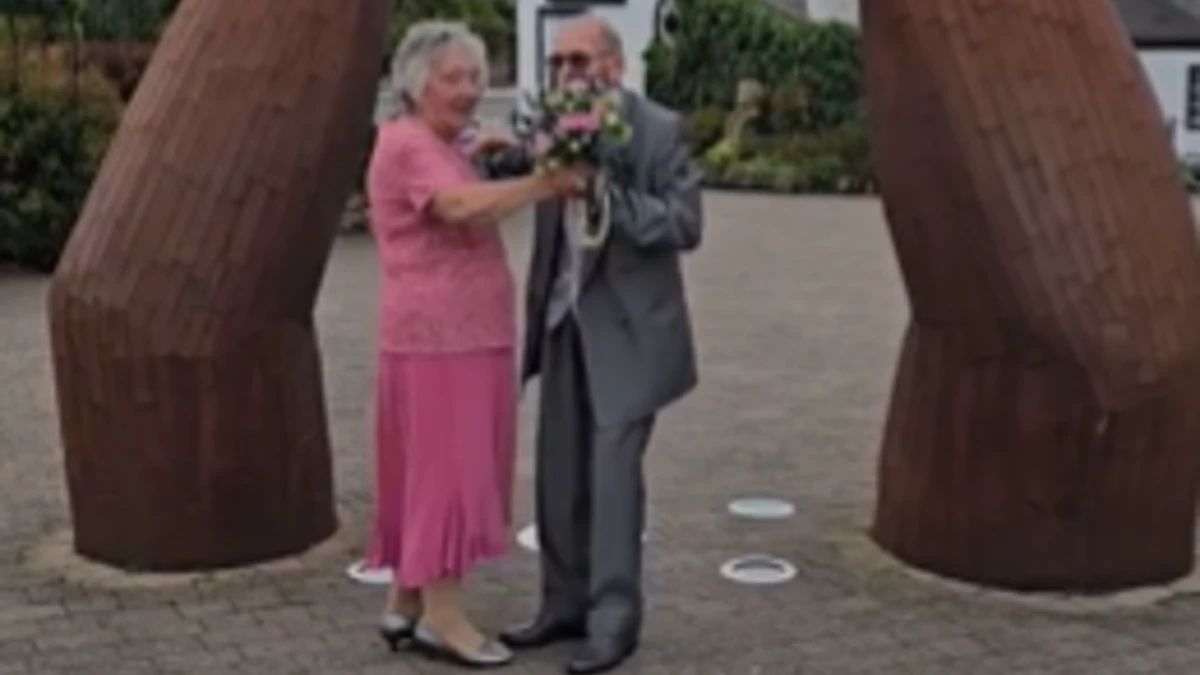 Idosos viajam em segredo para se casar no aniversário de 97 anos do noivo