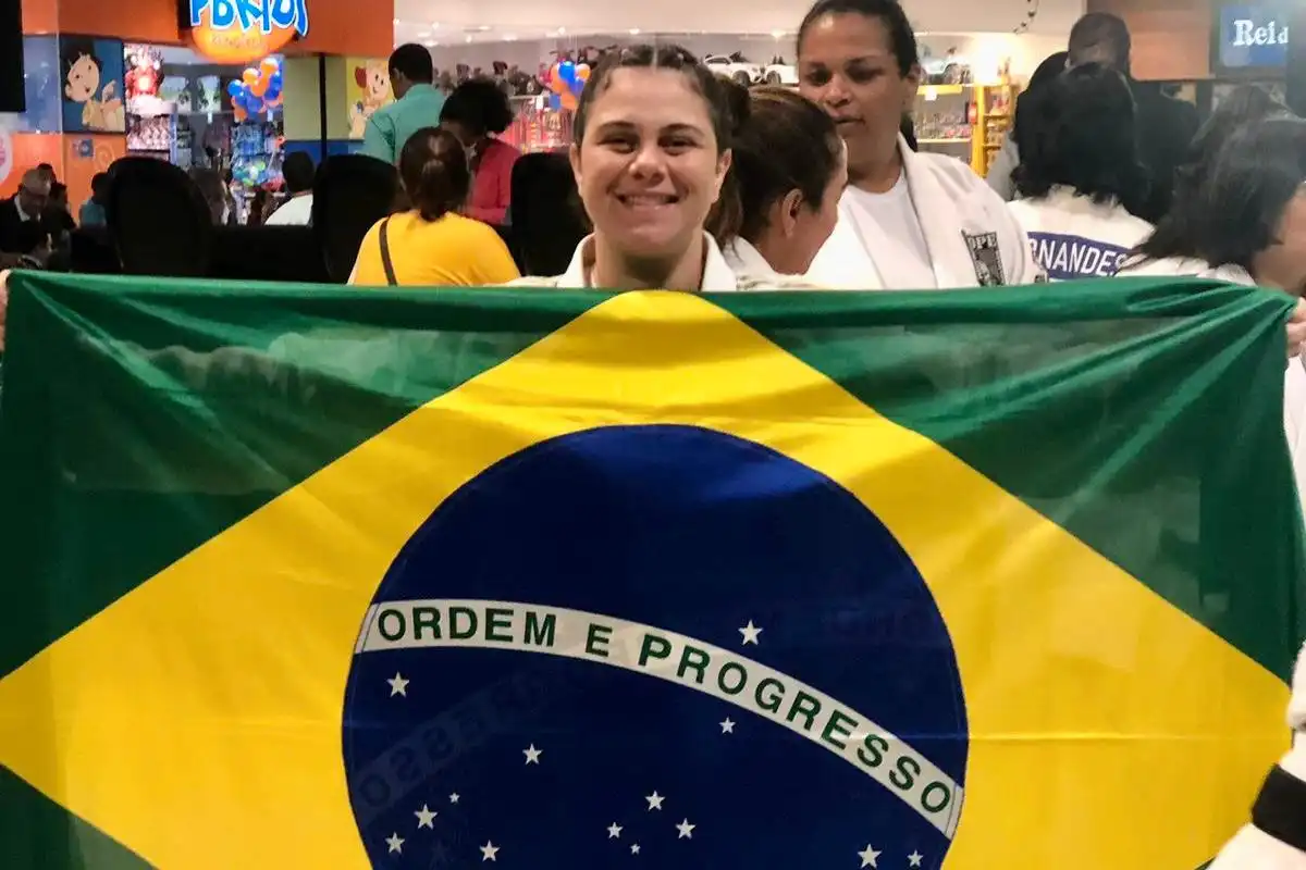 Judoca joseense é patrocinada por shopping do Casemiro em compeonato nos EUA